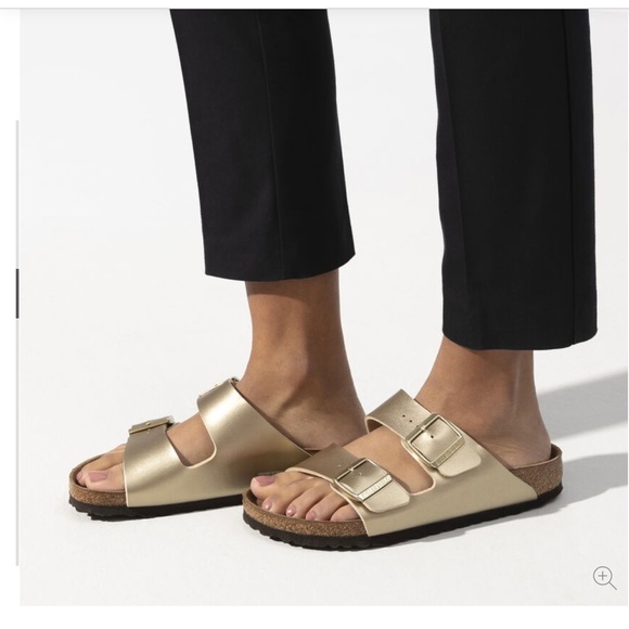 Birkenstock Shoes - Birkenstock Arizona gold size 36 - nearly new!